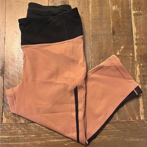 Lululemon Womens Skinny Capri Leggings 6 Pink Black Athletic Pants Mid Rise Pink